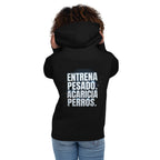 Hoodie Entrena Pesado Acaricia Perros - Modelo femenina espalda