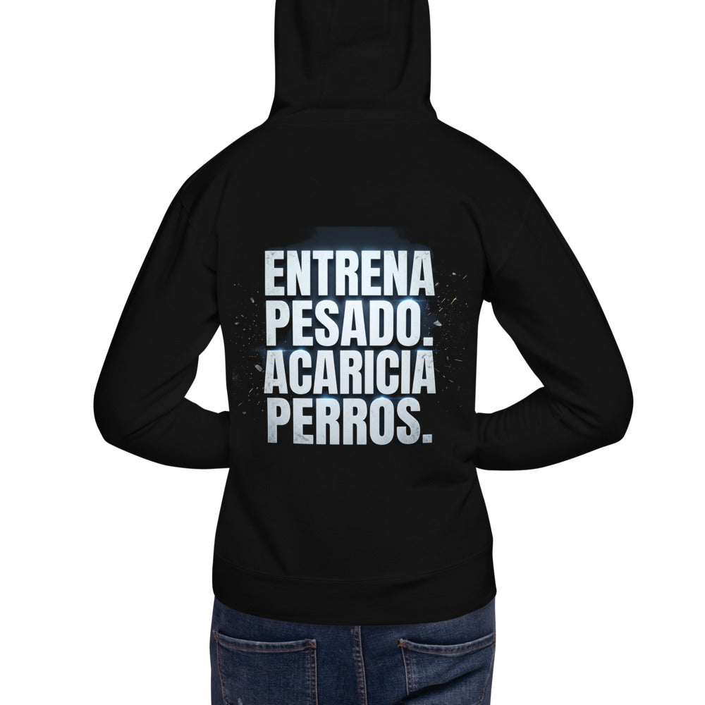 Hoodie Entrena Pesado Acaricia Perros - Modelo masculino espalda