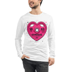 Manga larga Strength With Purpose Pink Heart Plate - Modelo masculino