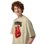 Oversize Red Boxing Gloves Barbed Wire Blackletter - Modelo masculino lateral