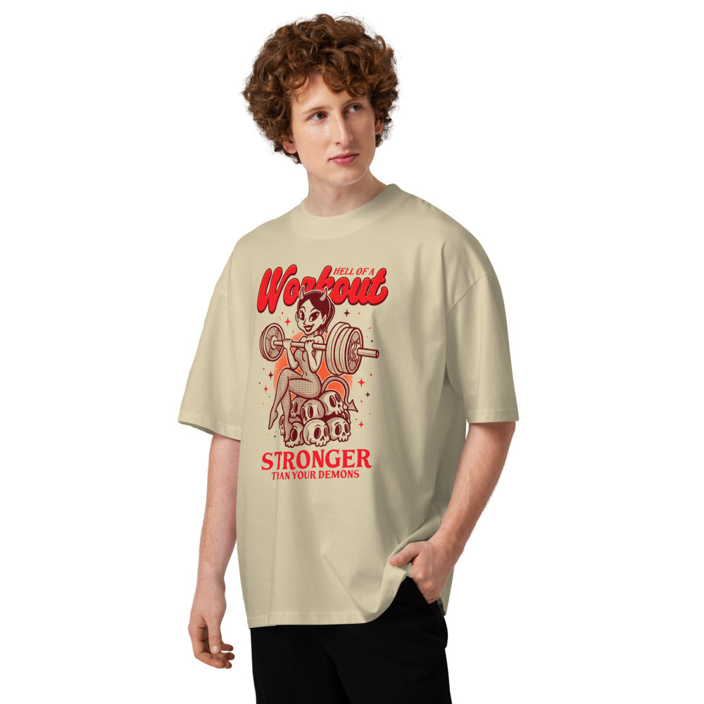 Oversize Stronger Than Your Demons Devil Girl Barbell - Modelo masculino