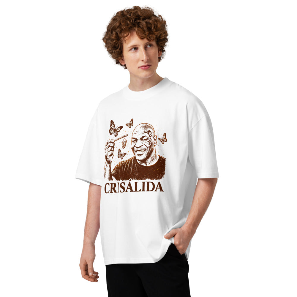 Oversize Crisálida Hombre Tatuaje Tribal Mariposas Sepia - Modelo masculino