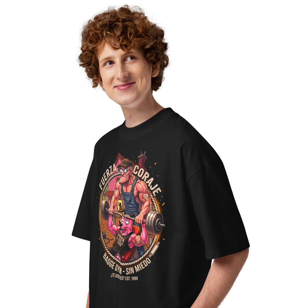 Oversize Coraje El Perro Cobarde Fuerza Y Coraje Gym - Modelo masculino lateral