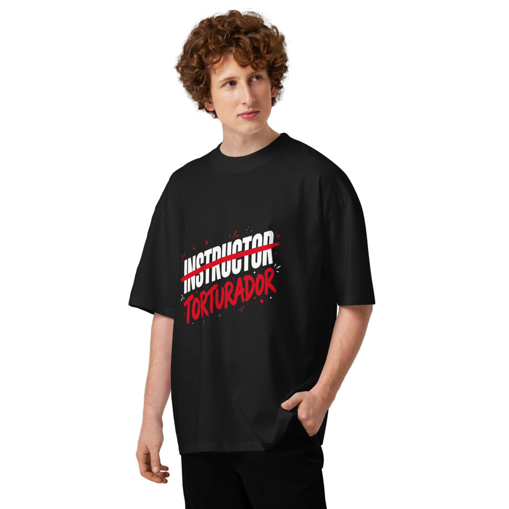 Oversize Instructor Torturador - Modelo masculino