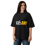 Oversize Leg Day Access Symbol Gym Humor - Modelo femenina
