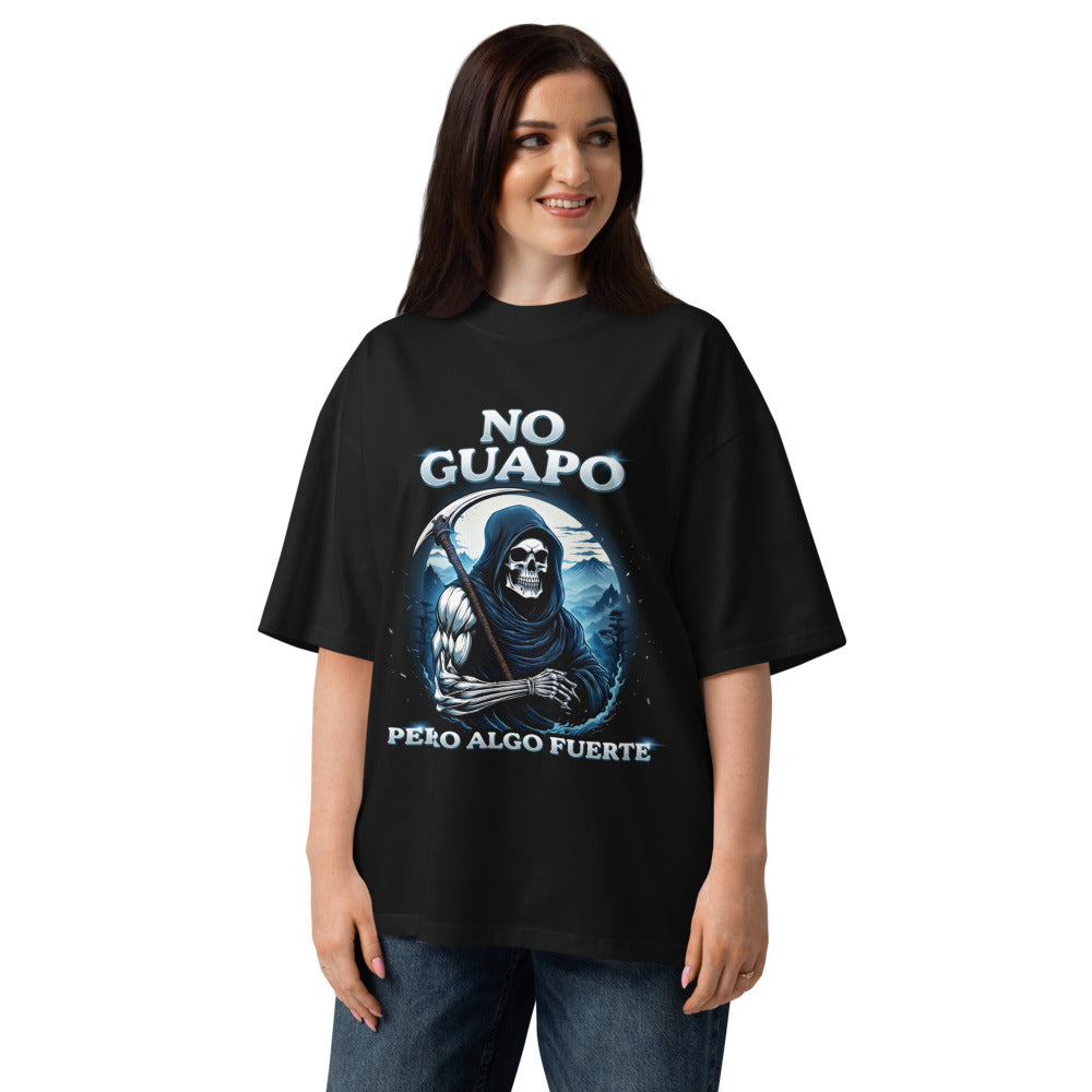 Oversize No Guapo Pero Algo Fuerte - Modelo femenina