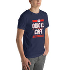 Playera Odio El Café Es Broma ¿Te Imaginas? - Modelo masculino lateral