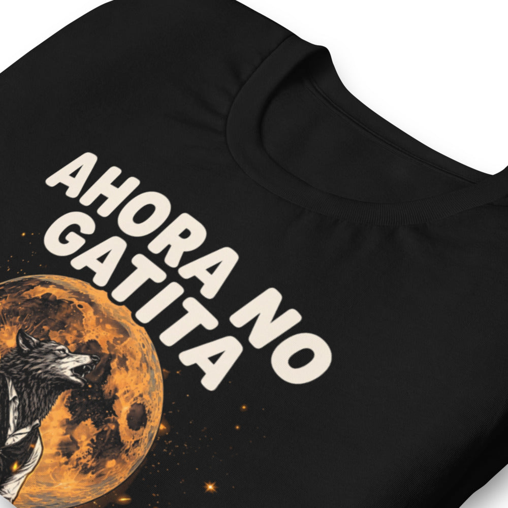 Playera Ahora No Gatita Papá Está En La Cueva Del Dolor - Doblado zoom
