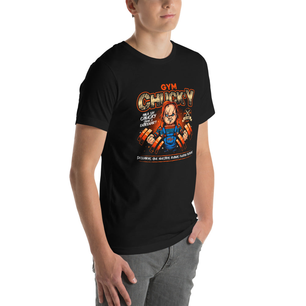 Playera Hola Soy Chucky Vamos A Entrenar - Modelo masculino lateral