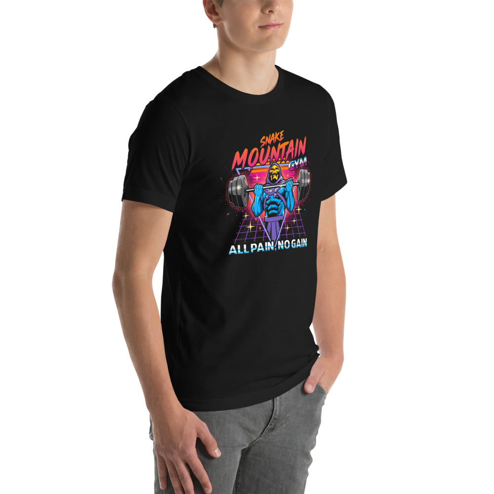Playera Skeletor Synthwave All Pain No Gain - Modelo masculino lateral