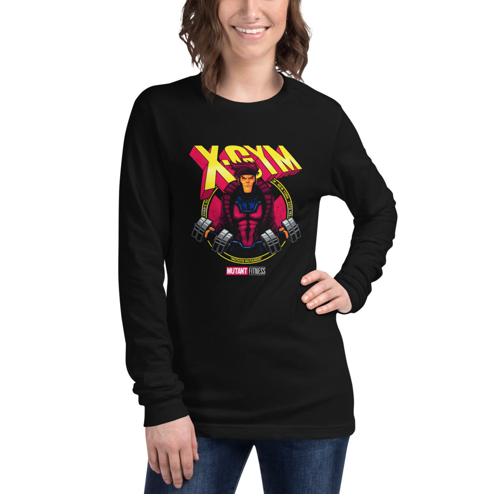 Card Trick Squad en playera de manga larga de gym Gymbros — modelo femenina usándola