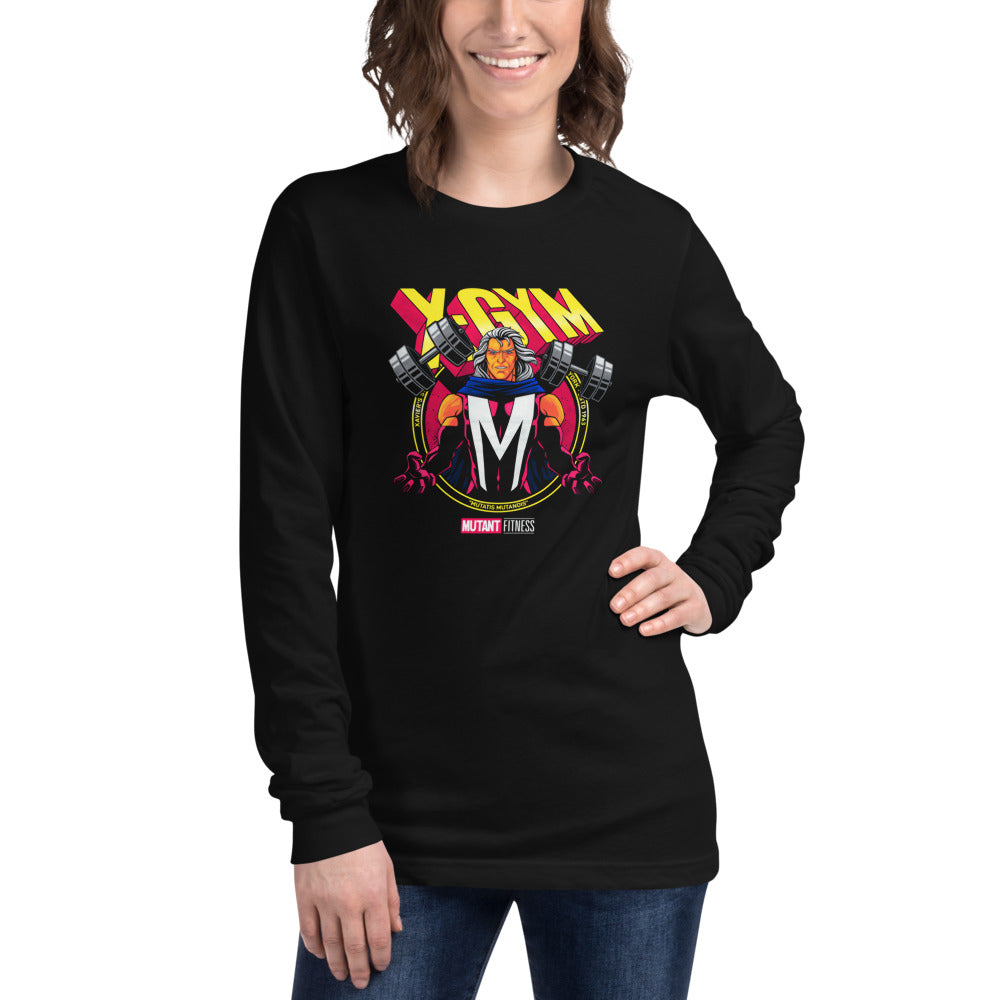 Metal Master Squad en playera de manga larga de gym Gymbros — modelo femenina usándola