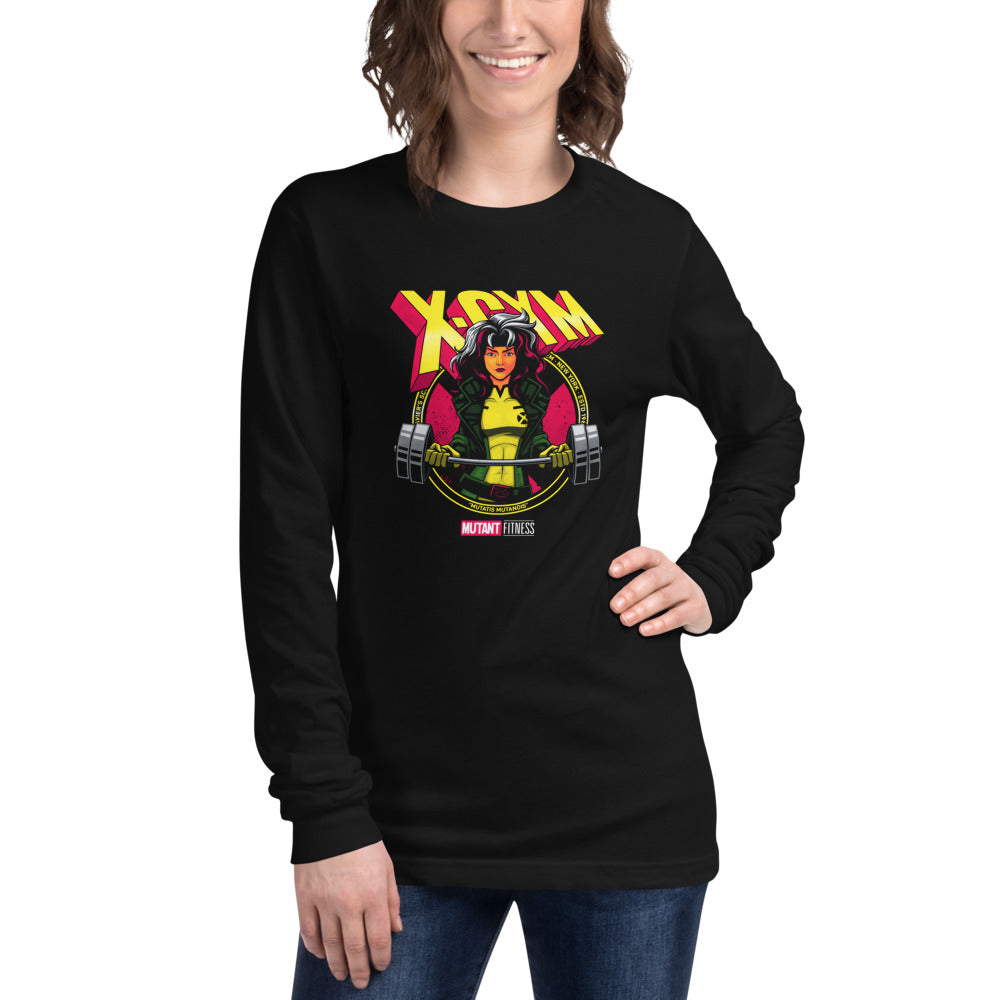 Rebel Squad en playera de manga larga de gym Gymbros — modelo femenina usándola