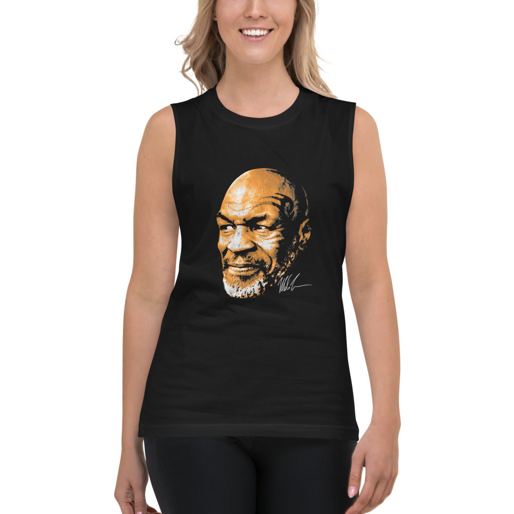 Champ Sketch en playera sin mangas de gym Gymbros — modelo femenina usándola