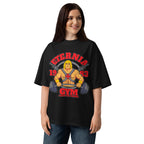 He Man Eternia Gym I Have The Power en playera oversize de gym Gymbros — en modelo femenina