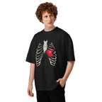 Ribcage Kettlebell en playera oversize de gym Gymbros — modelo masculino usándola