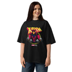 Card Trick Squad en playera oversize de gym Gymbros — modelo femenina usándola