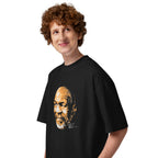 Champ Sketch en playera oversize de gym Gymbros — modelo masculino de lado