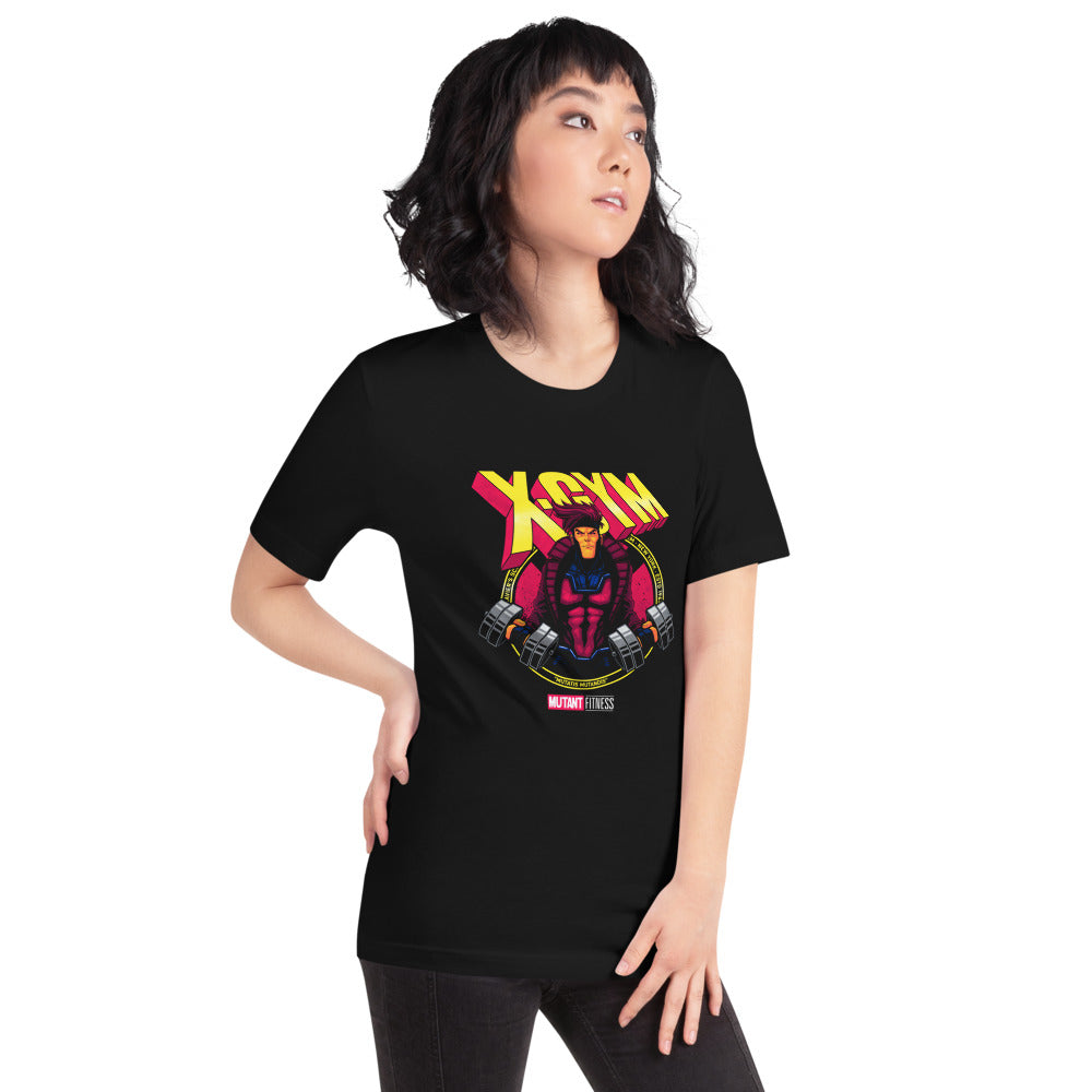 Card Trick Squad en playera de gym Gymbros — modelo femenina usándola