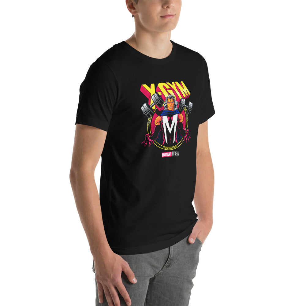 Metal Master Squad en playera de gym Gymbros — modelo masculino de lado