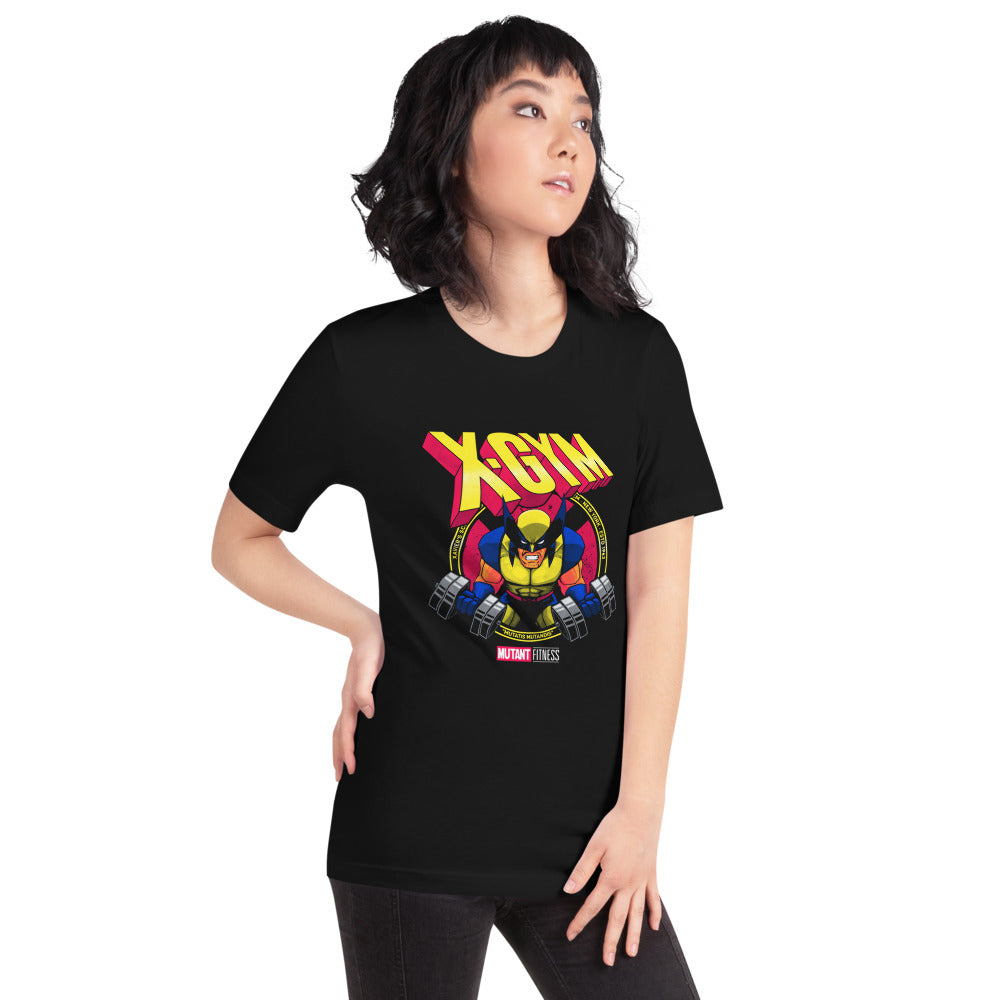Claws Out Squad en playera de gym Gymbros — modelo femenina usándola